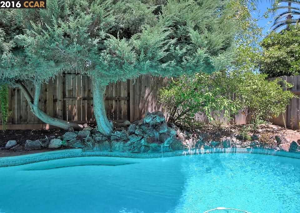 1st image of 3158 Rosemont Dr