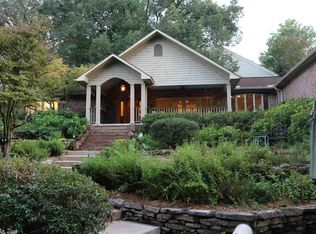 5525 Scenic Dr, Little Rock, AR 72207