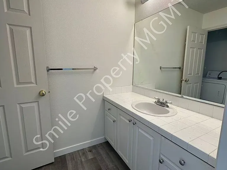 6578 NW Wenmarie Dr — Photo 11