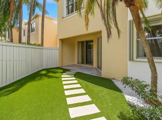 6820 SW 45th Ln APT 140, Miami, FL 33155