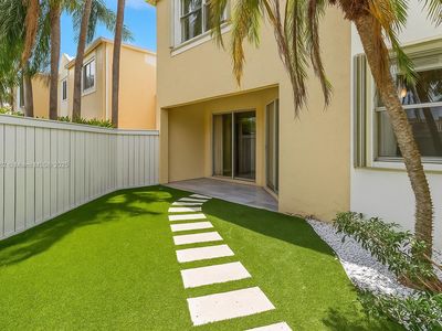 6820 SW 45th Ln APT 140, Miami, FL, 33155