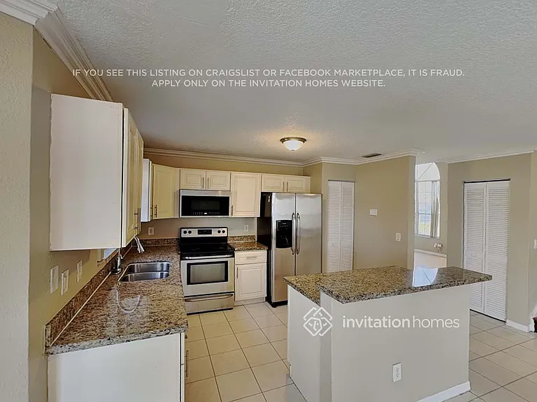 18057 SW 12th Ct — Photo 11