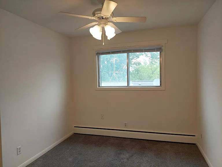 Central Flats — Photo 8