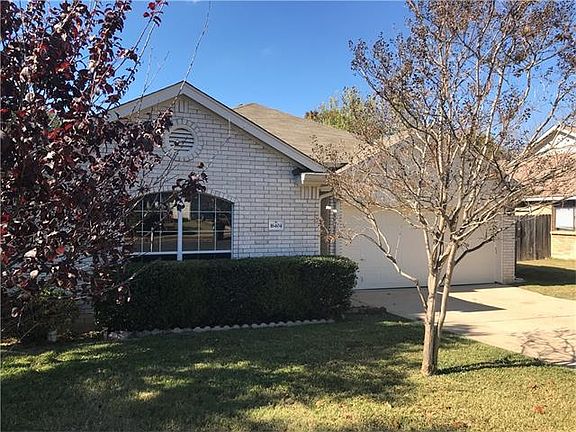 3rd image of 16404 Lone Wolf Dr