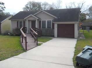 1033 Sabine Ave, Port Arthur, TX 77642