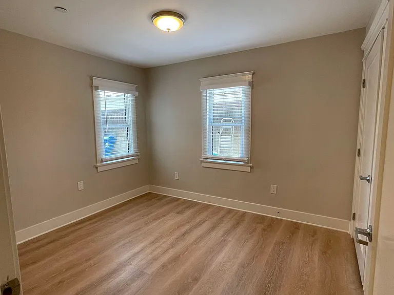 5717 Fair Ave — Photo 15