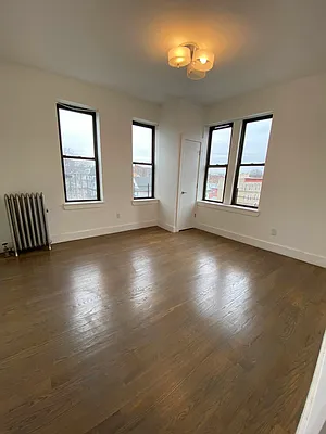 Rented by City Prime Commercial Realty  | media 2