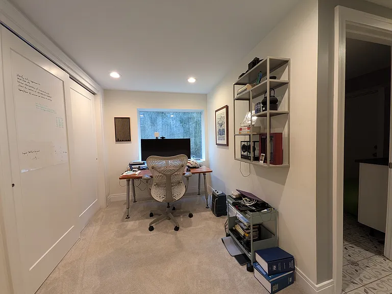 2741 Lincolnwood Dr — Photo 22