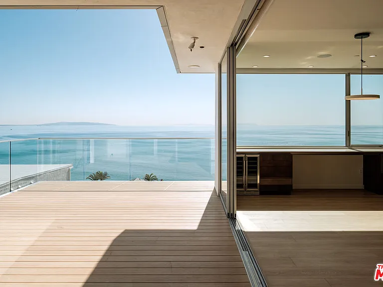 18225 Coastline Dr — Photo 1