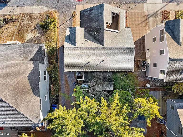 41 N Atlantic Ave — Photo 42