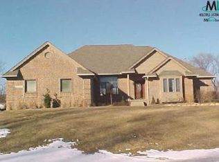 13055 Eagle Ct N, South Lyon, MI