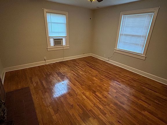 2nd image of 209 Logan St APT 4