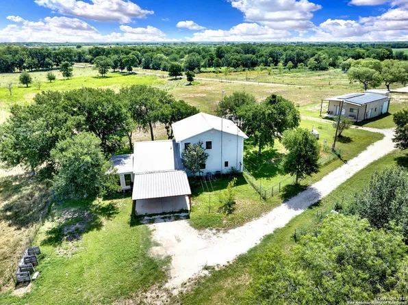 1297 COUNTY ROAD 347, La Vernia, TX 78121