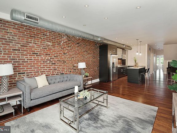 4th image of 501 Vine St Unit 5