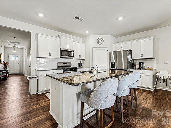 2nd image of 115 Old Home Rd