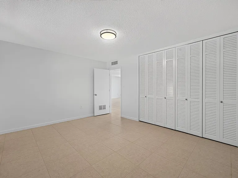 700 Melrose Ave #A5 — Photo 20