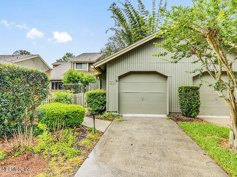 21 Turtleback Trl — Photo 1