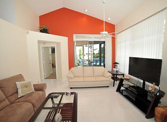 Home For Sale In Broken Sound