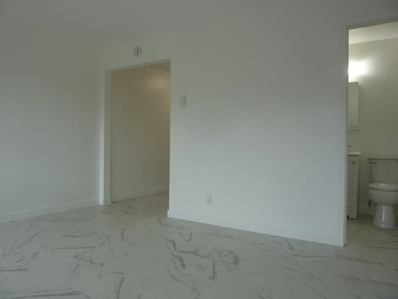 Studio, 300 sqft, $1,345 — Photo 3