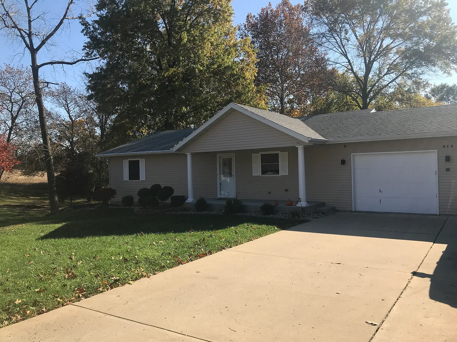 515 De Vries Ct photo 1