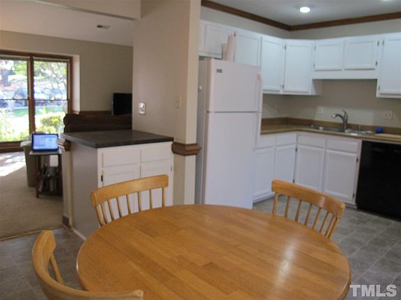 4th image of 200 Woodcroft Pkwy #43C