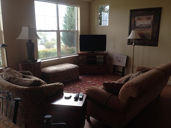 The Bridges - Condo 401 - Living Room