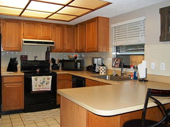 3rd image of 13107 Wister Ln