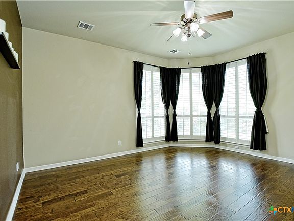 4th image of 824 Hidden Glen Dr