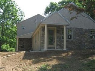 2386 Minnich Rd, Allentown, PA 18104
