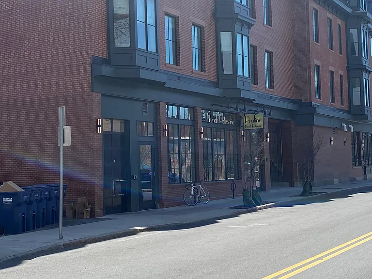 20 Columbia St — Photo 18