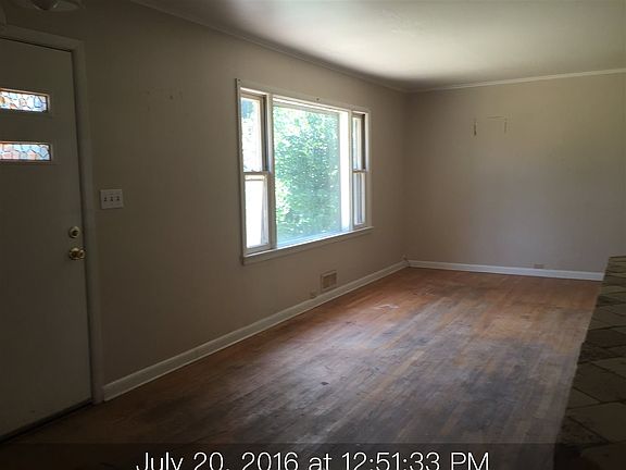 3rd image of 1201 Lincoln Dr