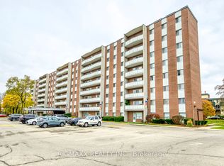 1660 Bloor St #801, Mississauga, ON L4X 1R9