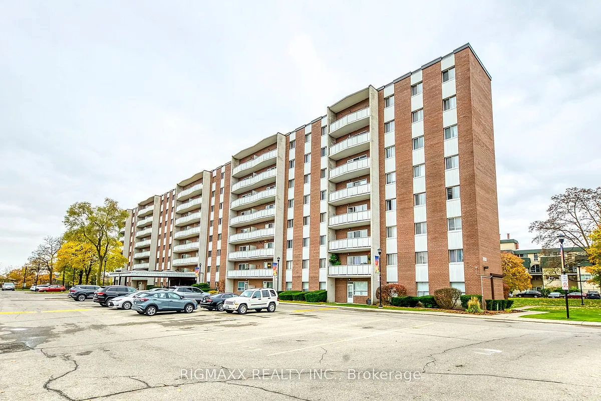 Photo 2 of 40 - 1660 Bloor St #801 - Mississauga, ON Building Photo - 1660 Bloor St #801