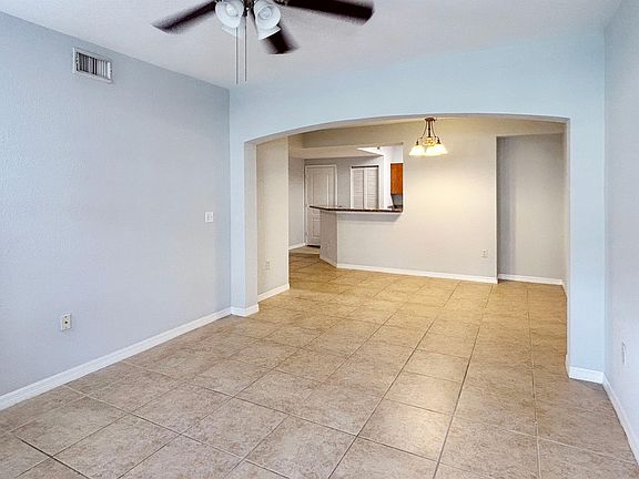 5th image of 162 SW Peacock Blvd APT 102