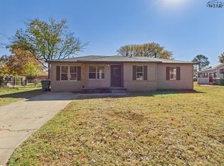 1009 Rosebud St, Burkburnett, TX 76354