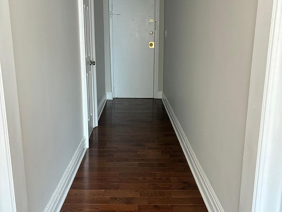 1st image of 125-127 Corbin Ave #404
