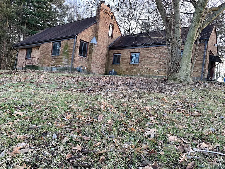 20 Reichold Rd — Photo 1
