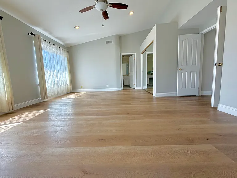 1066 Sandalwood Ln — Photo 17