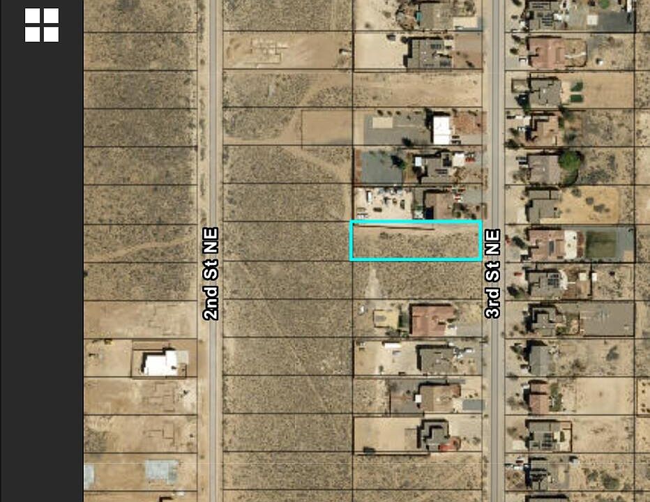 1st image of 3rd St NE