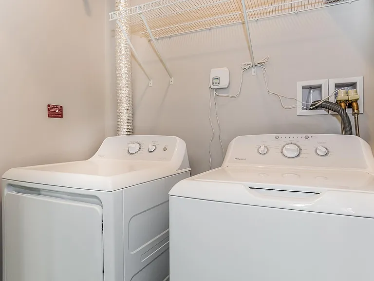 Westledge Apartments — Photo 33