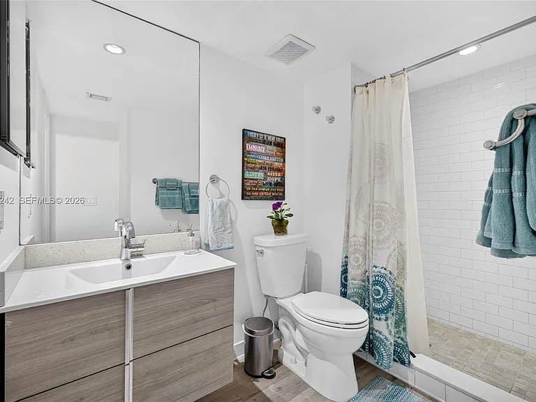 16431 Blatt Blvd #202 — Photo 44