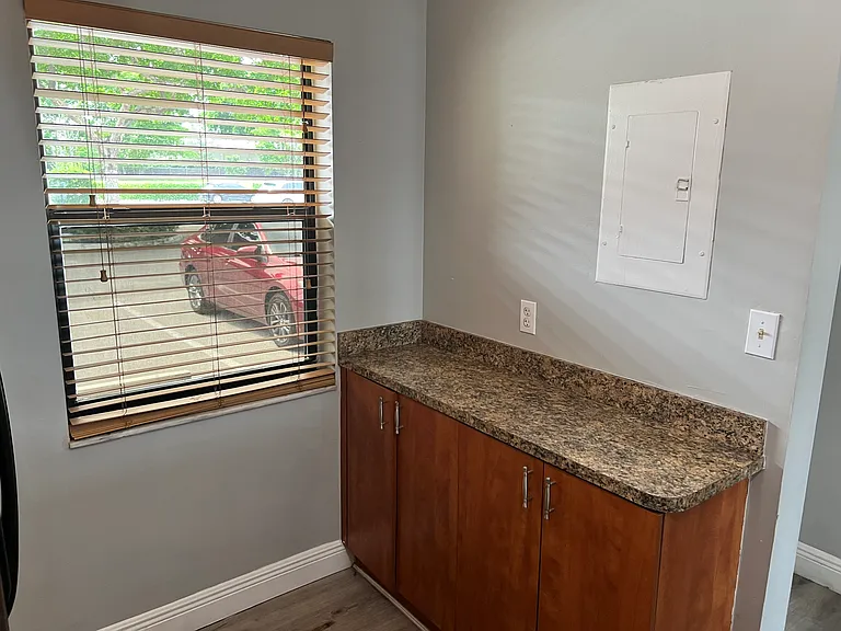 10005 Winding Lake Rd #105 — Photo 16