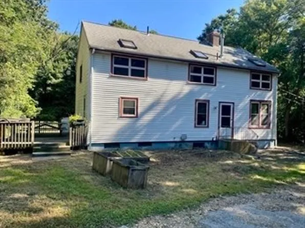 29 Burwell Ter, West Brookfield, MA 01585