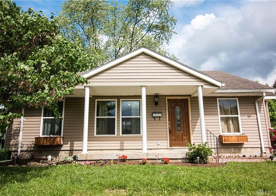 1st image of 2996 Daisy Ct