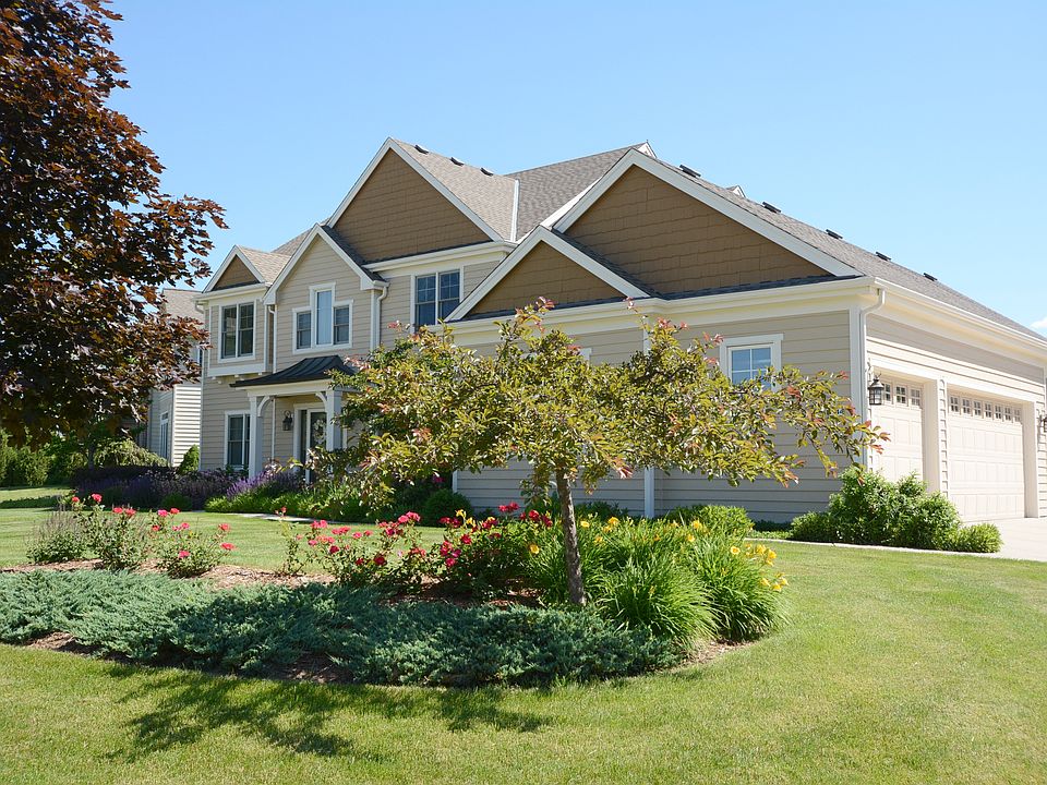 1st image of W72N444 Greystone Dr