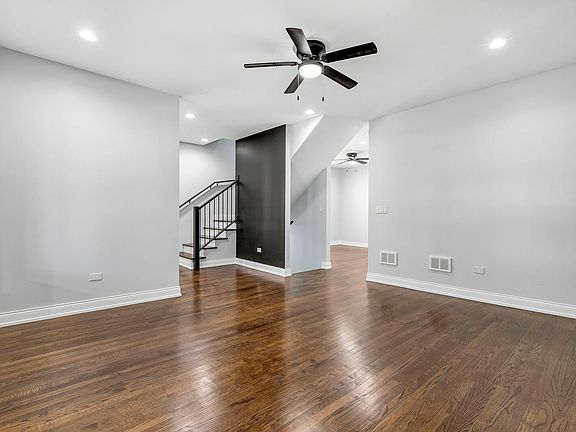 3rd image of 7947 S May St