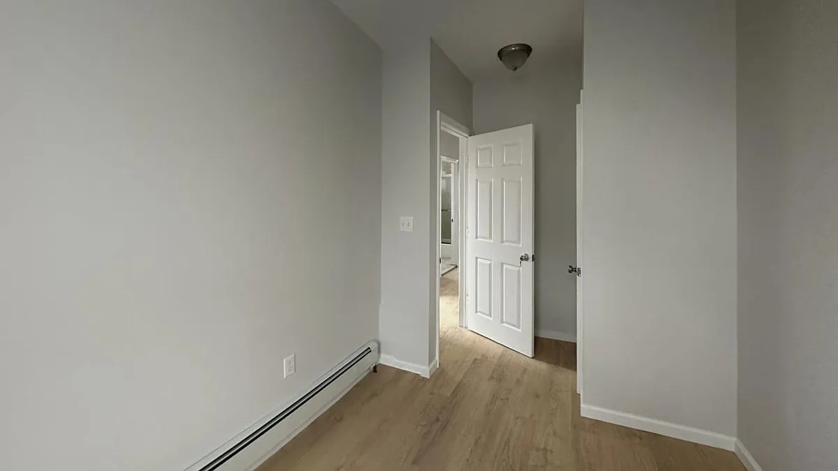 Building Photo - 925 Marcy Ave #2