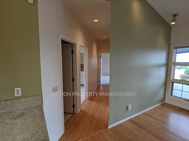 251 Old Schoolhouse Rd — Photo 31
