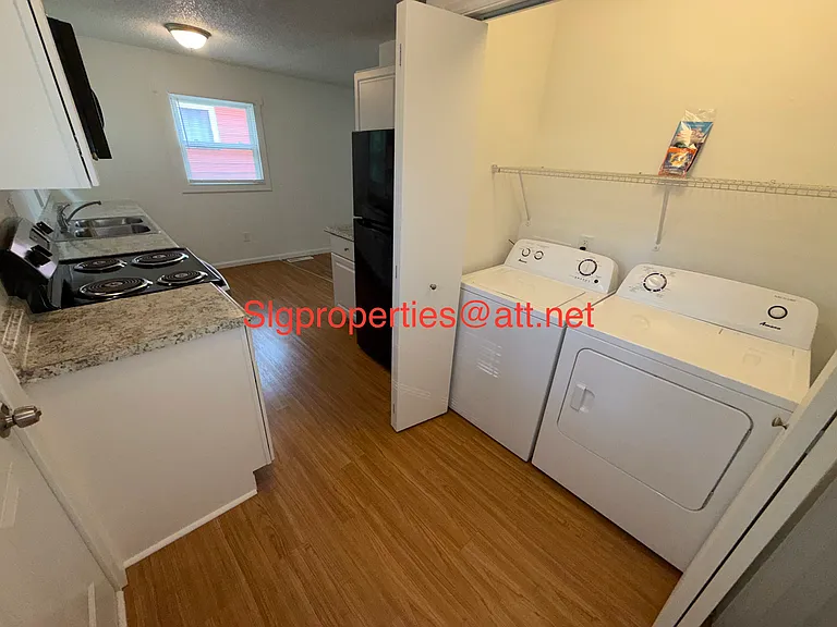21 Kentucky Dr — Photo 9