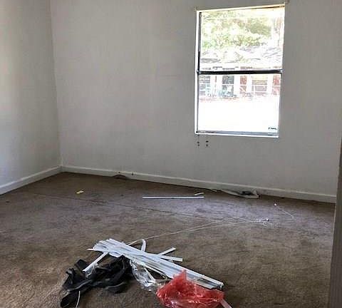 5th image of 211 N Bois D Arc St